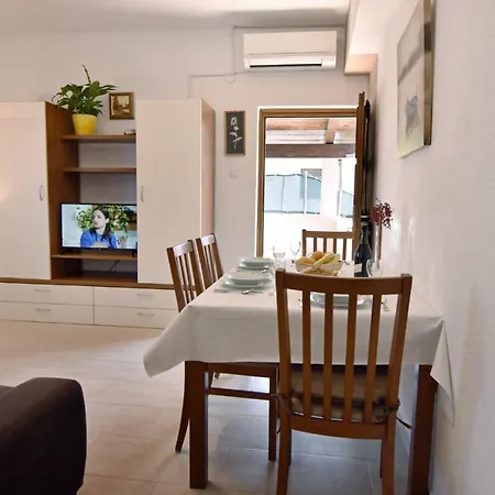 Uzelac Διαμέρισμα Ουμάγκ