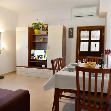 Uzelac * Umag