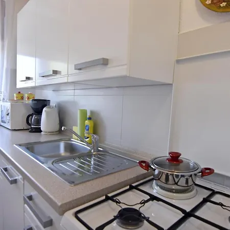 Uzelac * Ουμάγκ