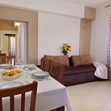 Apartment Uzelac *