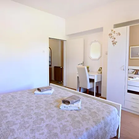 Apartment Uzelac