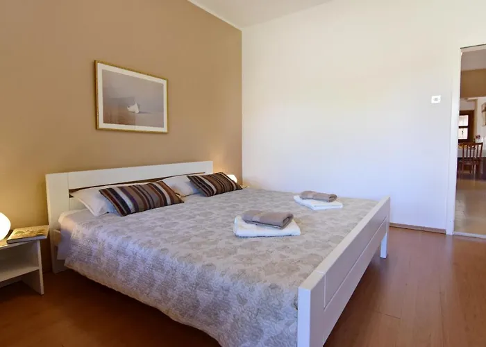 Uzelac Apartamento Umag