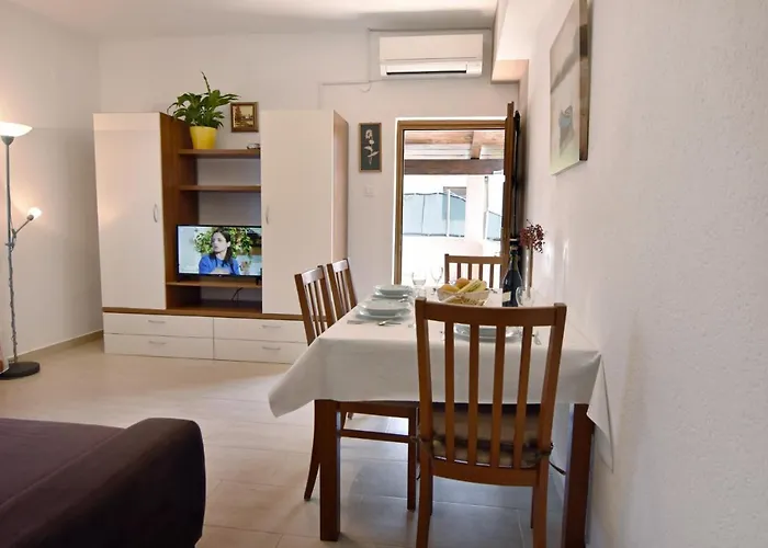 Uzelac Apartamento Umag