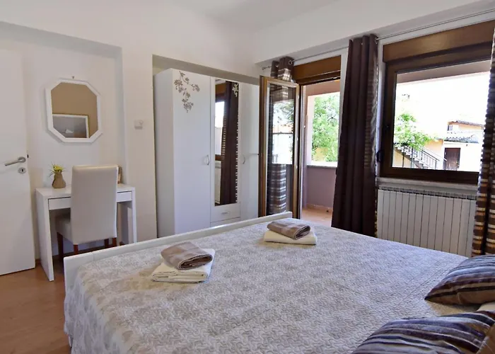 Uzelac Apartamento *